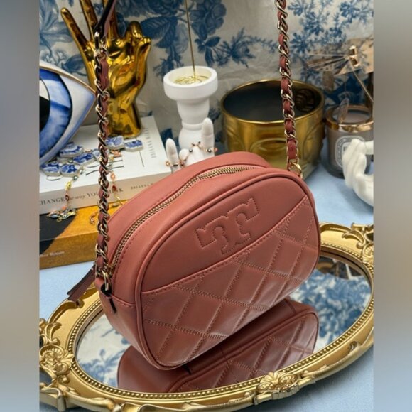 🆕 TORY BURCH 🧿 NWOT Savannah Chain Link Camera Bag, Pink Salmon AUTHENTICATED - Picture 3 of 16